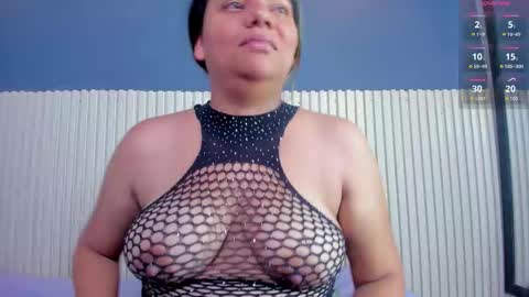 Luxe3 online show from November 2025 10:15:01 AM