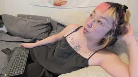 Snapshot of luxgray chatting on December 2024 10:12:01 PM LuxGray online show from December 2024 10:12:01 PM