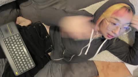 Snapshot of luxgray chatting on December 2024 03:20:01 AM LuxGray online show from December 2024 03:20:01 AM