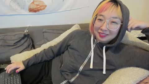 Snapshot of luxgray chatting on December 2024 01:04:01 AM LuxGray online show from December 2024 01:04:01 AM