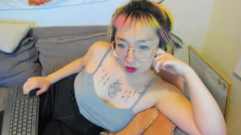 Snapshot of luxgray chatting on December 2024 02:51:01 AM LuxGray online show from December 2024 02:51:01 AM