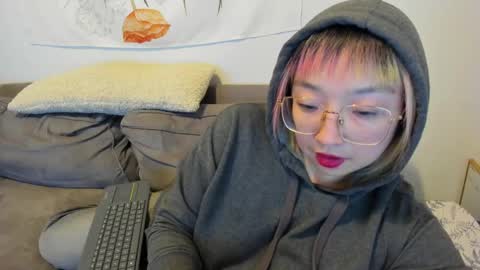 Snapshot of luxgray chatting on February 2025 01:12:02 AM LuxGray online show from February 2025 01:12:02 AM