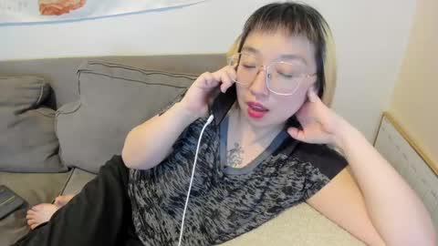 Snapshot of luxgray chatting on March 2025 02:30:02 AM LuxGray online show from March 2025 02:30:02 AM