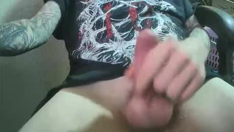 Snapshot of luxiferr666 chatting on December 2025 06:28:01 AM belzebubs online show from December 2025 06:28:01 AM