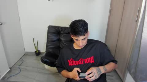 Snapshot of luxrx chatting on May 2026 04:35:02 PM luxrx online show from May 2026 04:35:02 PM