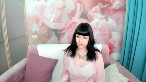 LuxSiren online show from March 2026 02:50:01 AM