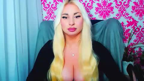 Luxuriaa online show from May 2026 07:20:01 PM