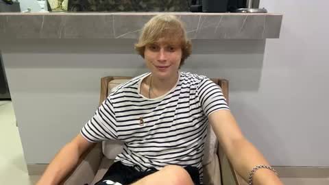 luxury_bob online show from March 2026 04:26:01 PM