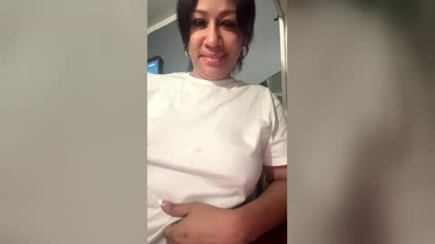 Snapshot of luzy3435 chatting on February 2026 05:48:02 AM luzy3435 online show from February 2026 05:48:02 AM