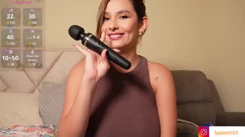 Snapshot of lya_aron_couple chatting on February 2025 11:41:02 PM lya_aron_couple online show from February 2025 11:41:02 PM