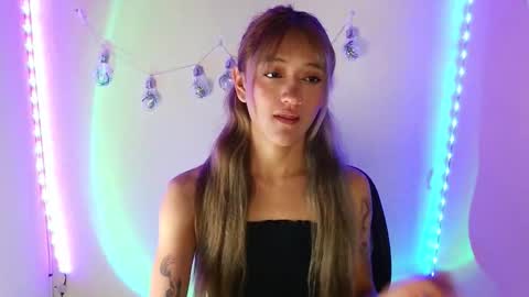 Snapshot of lya_ch chatting on November 2025 09:20:01 PM Call me Lia online show from November 2025 09:20:01 PM