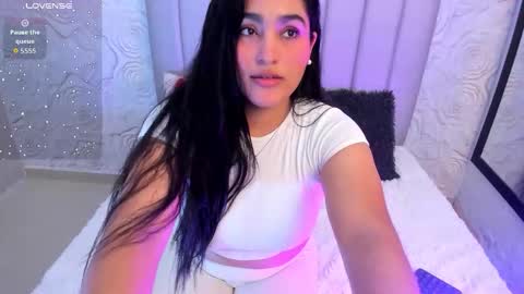 LYA DUBOIS  online show from February 2026 09:33:01 PM