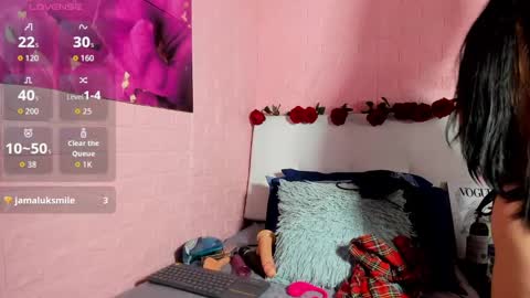 Snapshot of lyaa_collins_ chatting on November 2025 11:10:01 AM Lya online show from November 2025 11:10:01 AM