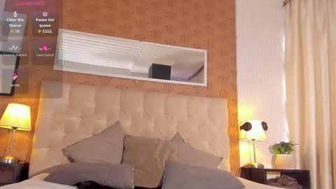 Lyan online show from November 2025 07:46:02 PM