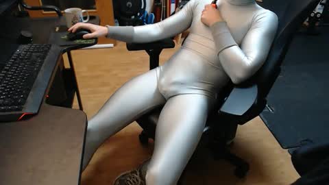 lycraboy123 online show from November 2025 07:29:01 AM