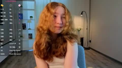 Snapshot of lydaerne chatting on May 2026 01:23:02 AM Call me Liddy Im so new here show me how to get fun here please online show from May 2026 01:23:02 AM