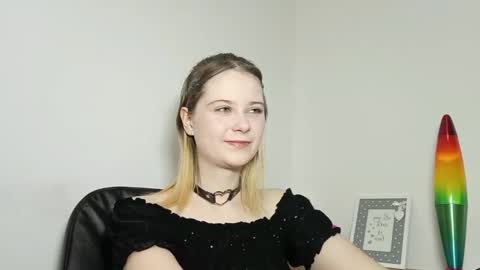 Lydia online show from September 2025 06:33:02 PM