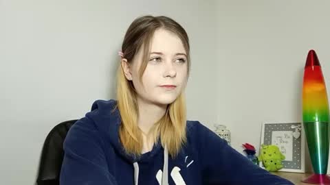 Lydia online show from December 2025 07:19:02 PM