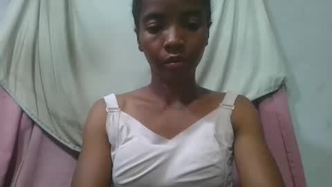 lydie856696 online show from May 2026 06:46:01 PM