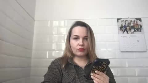 Snapshot of lyeeu25 chatting on March 2025 07:14:02 AM Tina online show from March 2025 07:14:02 AM