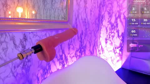 Snapshot of lyen_rae chatting on December 2024 02:10:02 AM Lyen Rae  online show from December 2024 02:10:02 AM