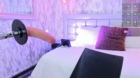 Lyen Rae  online show from May 2026 08:06:02 PM