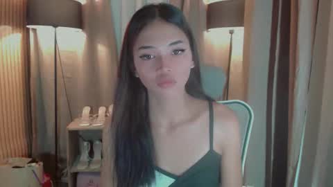 LYKA LOOPS online show from April 2026 07:18:02 PM