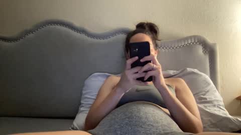 Olivia online show from September 2025 02:57:01 AM