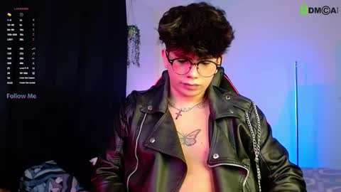 Lyle Bennett Freelance Model online show from November 2025 11:21:02 AM