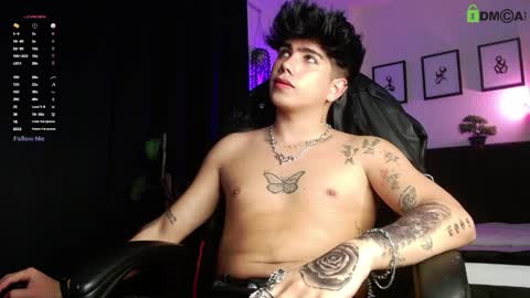 Lyle Bennett Freelance Model online show from April 2026 11:42:01 PM