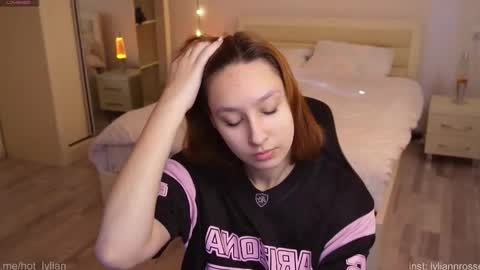 Snapshot of lylianrosse chatting on November 2025 07:09:01 AM Lylian online show from November 2025 07:09:01 AM