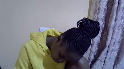 lyn_anna online show from September 2025 07:08:02 PM