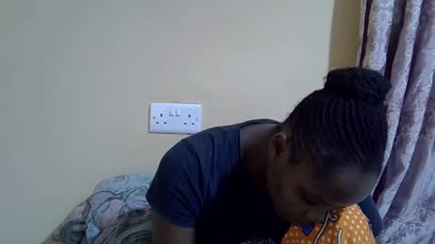 lyn_anna online show from October 2025 05:43:02 AM