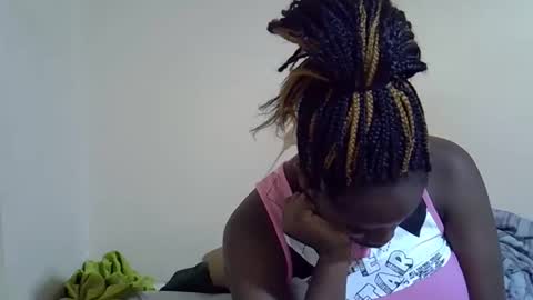 lyn_anna online show from November 2025 07:02:02 PM