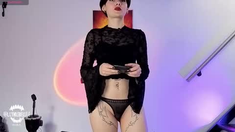 Lyn online show from September 2025 06:51:02 PM