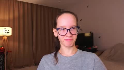 Sara online show from November 2025 04:28:01 PM