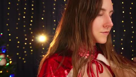 Lynn online show from December 2024 07:46:01 AM