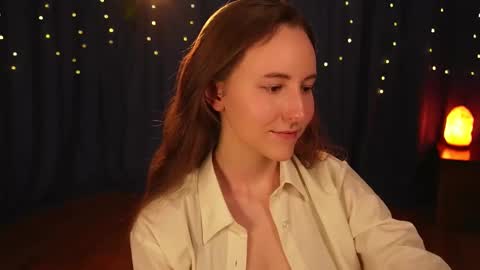 Lynn online show from February 2025 12:13:02 PM