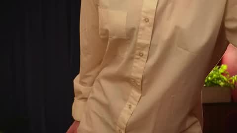 Lynn online show from October 2025 03:58:01 AM