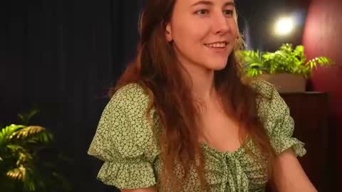 Lynn online show from October 2025 07:23:01 AM