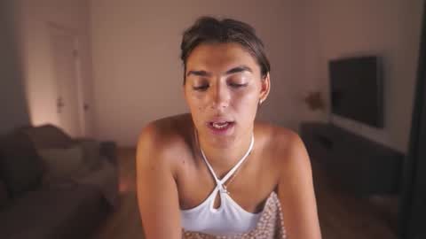  LYNN  online show from October 2025 06:14:02 AM