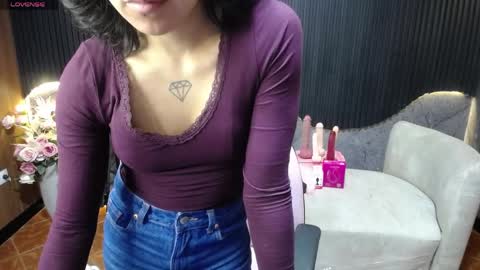 lynn_turner_ online show from April 2026 12:32:01 PM