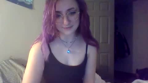 Lynn  online show from February 2026 07:59:01 PM