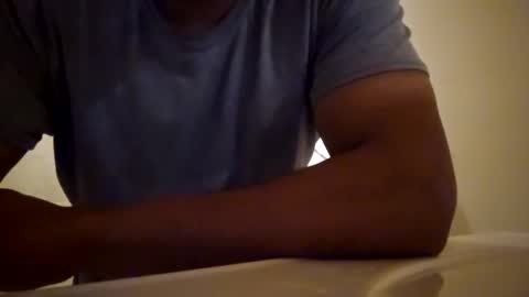 Lyon online show from December 2024 12:15:01 PM