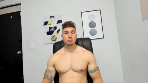 Snapshot of lyonel15 chatting on December 2024 03:34:01 AM Lyonel online show from December 2024 03:34:01 AM