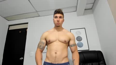 Snapshot of lyonel15 chatting on January 2025 11:03:02 PM Lyonel online show from January 2025 11:03:02 PM