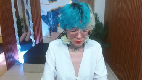 lyra_tay online show from April 2026 07:36:01 PM