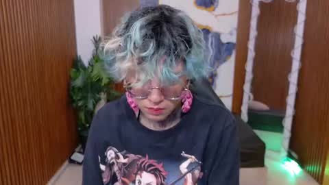 lyra_tay online show from June 2026 07:24:02 PM