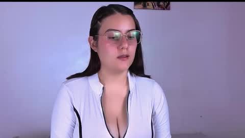 Lyra Carter online show from January 2026 04:04:01 AM