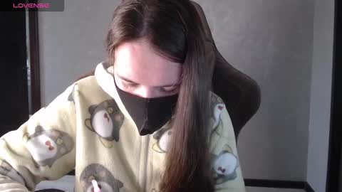 Snapshot of m00n8kiki chatting on September 2025 07:32:01 AM Ksu online show from September 2025 07:32:01 AM